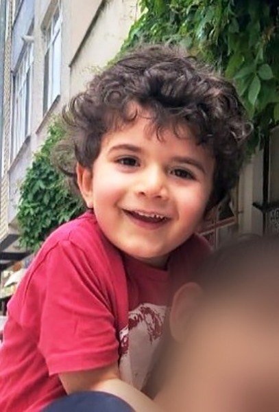 Karacabey'den acı haber! 3 yaşındaki Barış Can kısa süre yalnız kaldığı evde can verdi