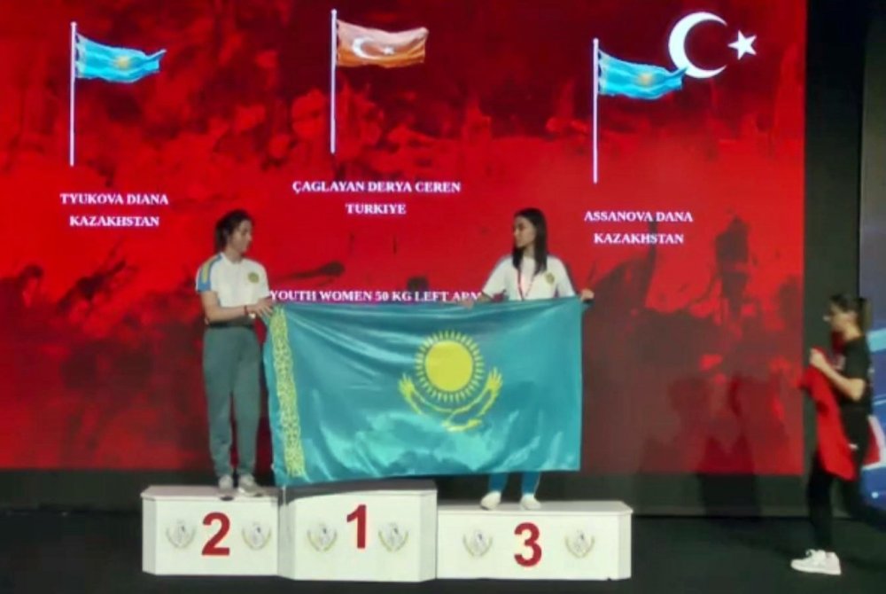 Dünya Şampiyonu Derya Ceren Çağlayan'dan Kazakistanlı sporcuların nezaketsizliğine karşı 'bayrak' açıklaması