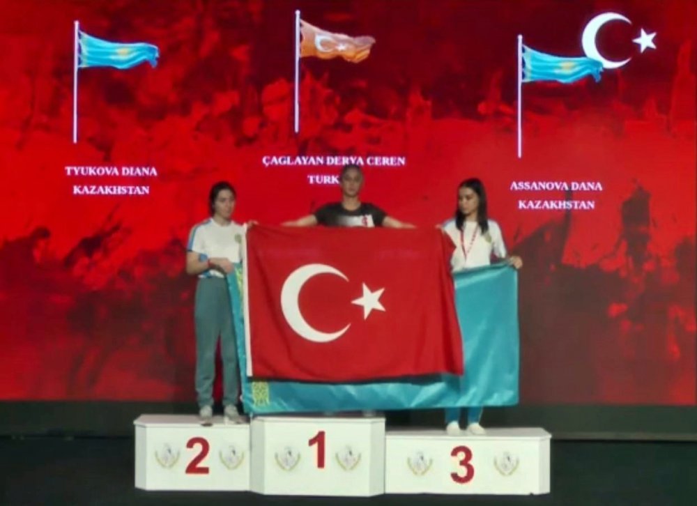 Dünya Şampiyonu Derya Ceren Çağlayan'dan Kazakistanlı sporcuların nezaketsizliğine karşı 'bayrak' açıklaması