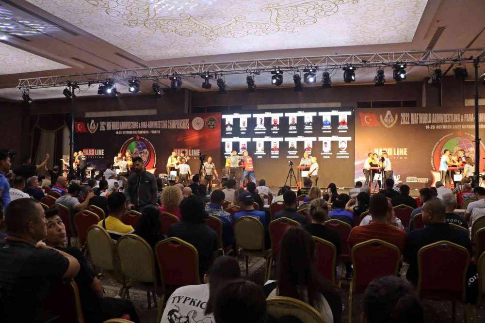 Dünya Şampiyonu Derya Ceren Çağlayan'dan Kazakistanlı sporcuların nezaketsizliğine karşı 'bayrak' açıklaması