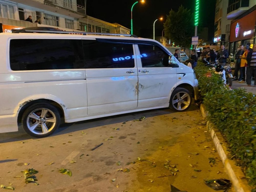 Park etmek isterken restorana daldı! 82 yaşındaki sürücü ortalığı birbirine kattı: 1'i bebek 3 yaralı