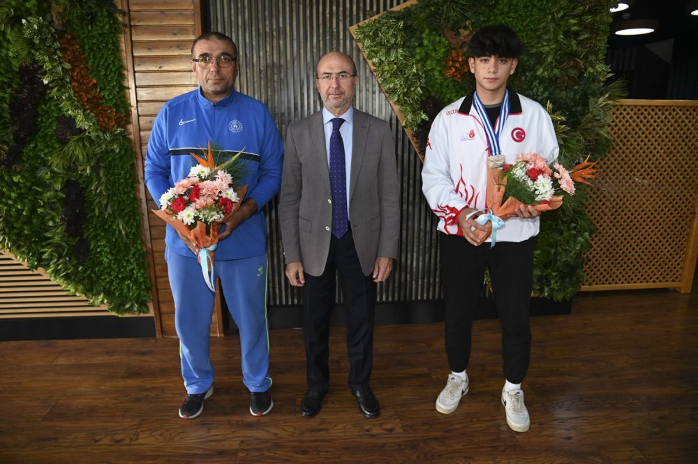 Başkan Pekyatırmacı Selçuklu Belediyespor Kulübü Milli sporcu, antrenör ve aileleriyle buluştu