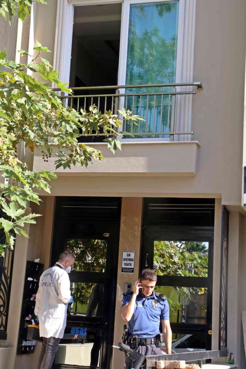 Antalya'da 17 yaşındaki lise öğrencisi öğretmeninin evinde ölü bulundu