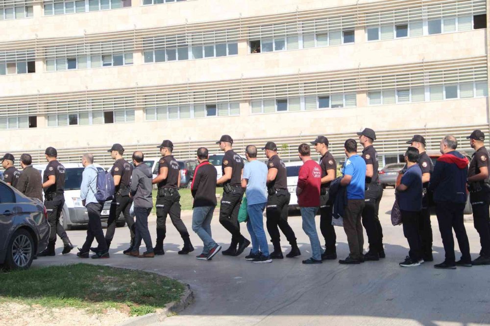 Antalya merkezli Konya dahil 10 ilde düzenlenen FETÖ operasyonunda yeni gelişme! 102 gözaltıdan 1'i direkt serbest