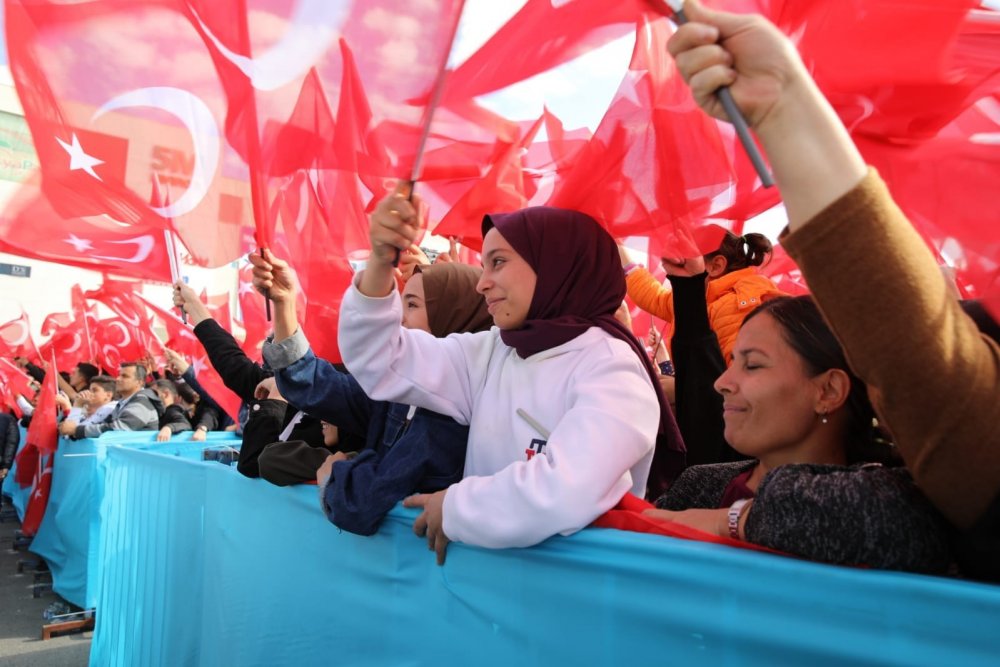Cumhurbaşkanı Erdoğan’dan Kılıçdaroğlu’na başörtüsü için çağrı: Hadi sıkıysa gel bu işi referanduma götürelim!