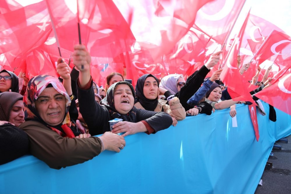 Cumhurbaşkanı Erdoğan’dan Kılıçdaroğlu’na başörtüsü için çağrı: Hadi sıkıysa gel bu işi referanduma götürelim!