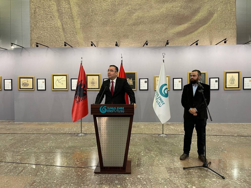 'İman Ayetleri Hat Sergisi'nin yurt dışındaki ilk durağı Arnavutluk Tiran oldu