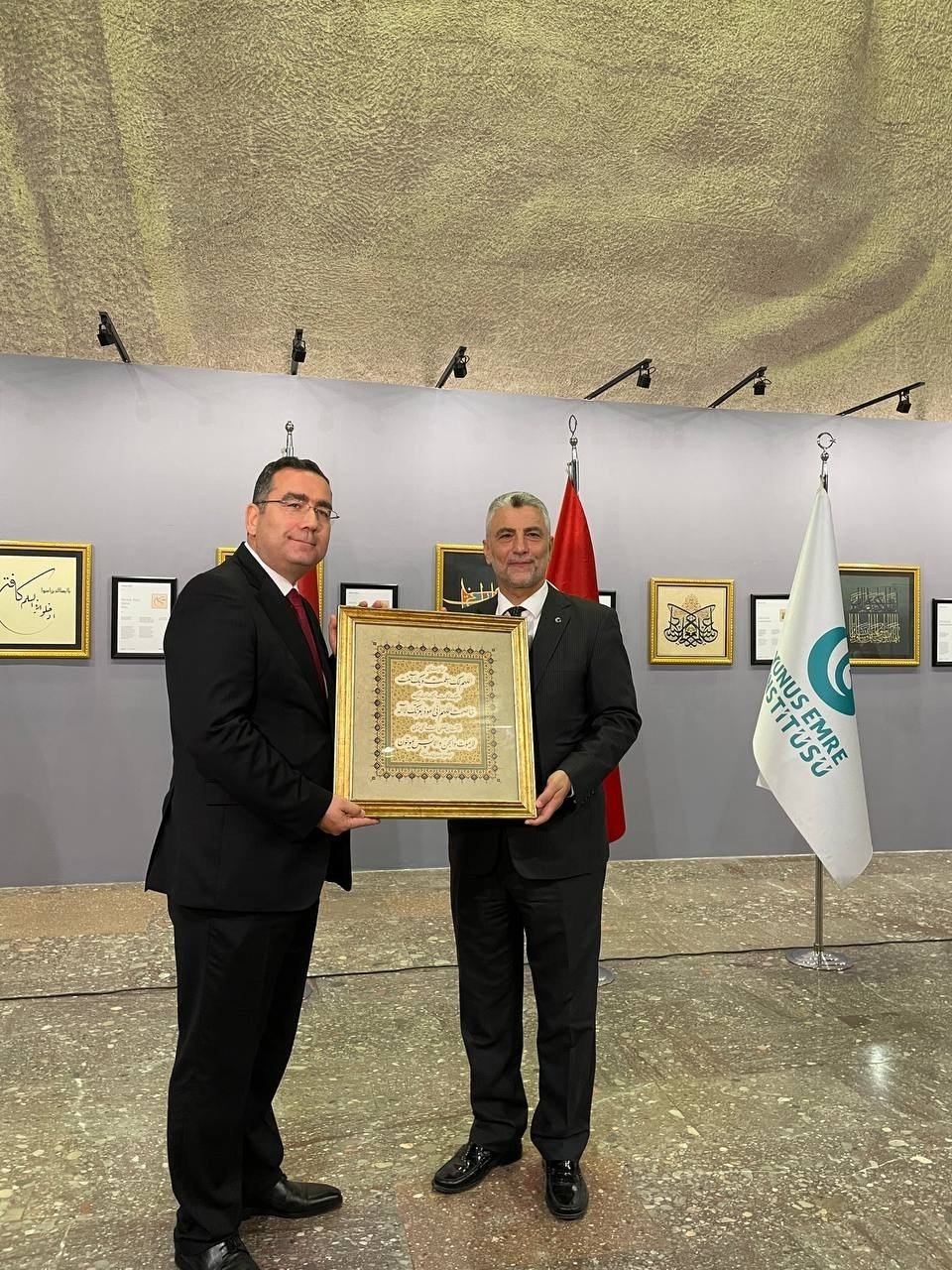 'İman Ayetleri Hat Sergisi'nin yurt dışındaki ilk durağı Arnavutluk Tiran oldu