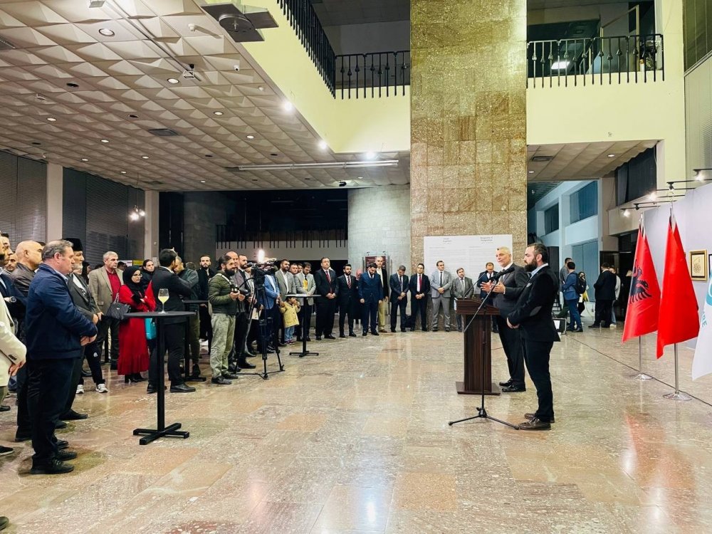 'İman Ayetleri Hat Sergisi'nin yurt dışındaki ilk durağı Arnavutluk Tiran oldu