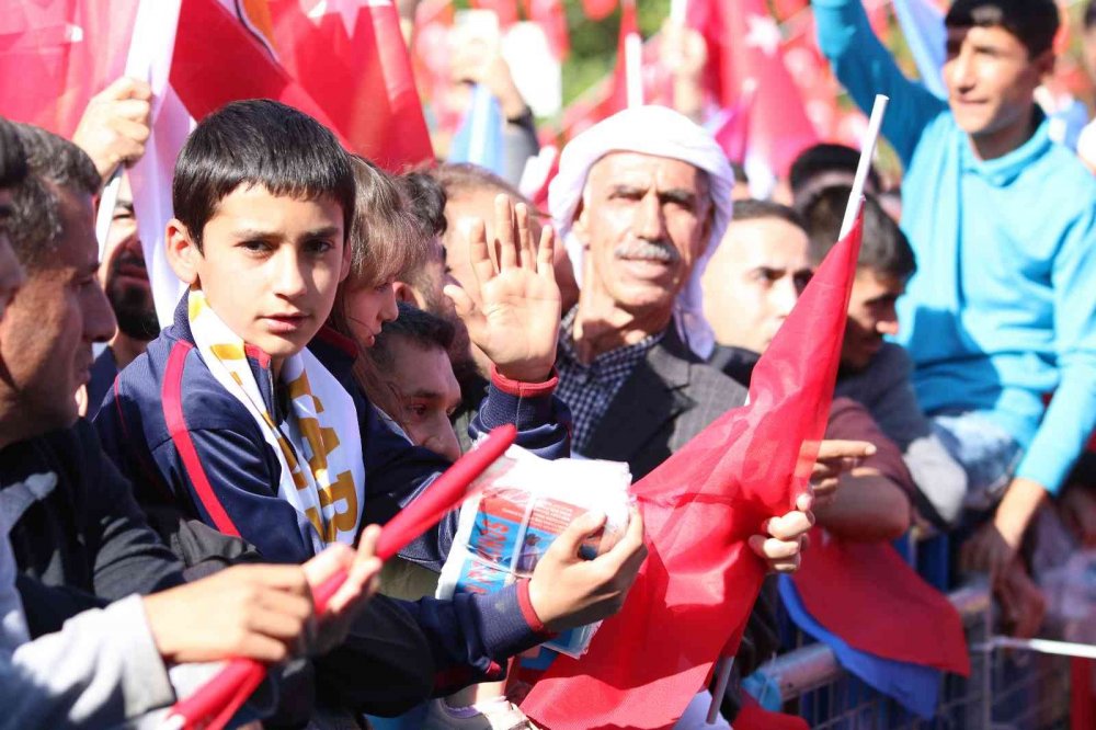 Cumhurbaşkanı Erdoğan Diyarbakır’da Demirtaş açıklaması: Kürt değil ama..