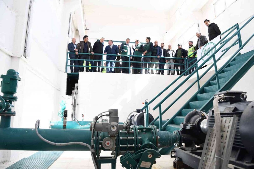 Karaman Valisi Akkoyun 4 bin dekar tarım arazisine can suyu olacak Taşkale Göleti'nin vanasını açtı