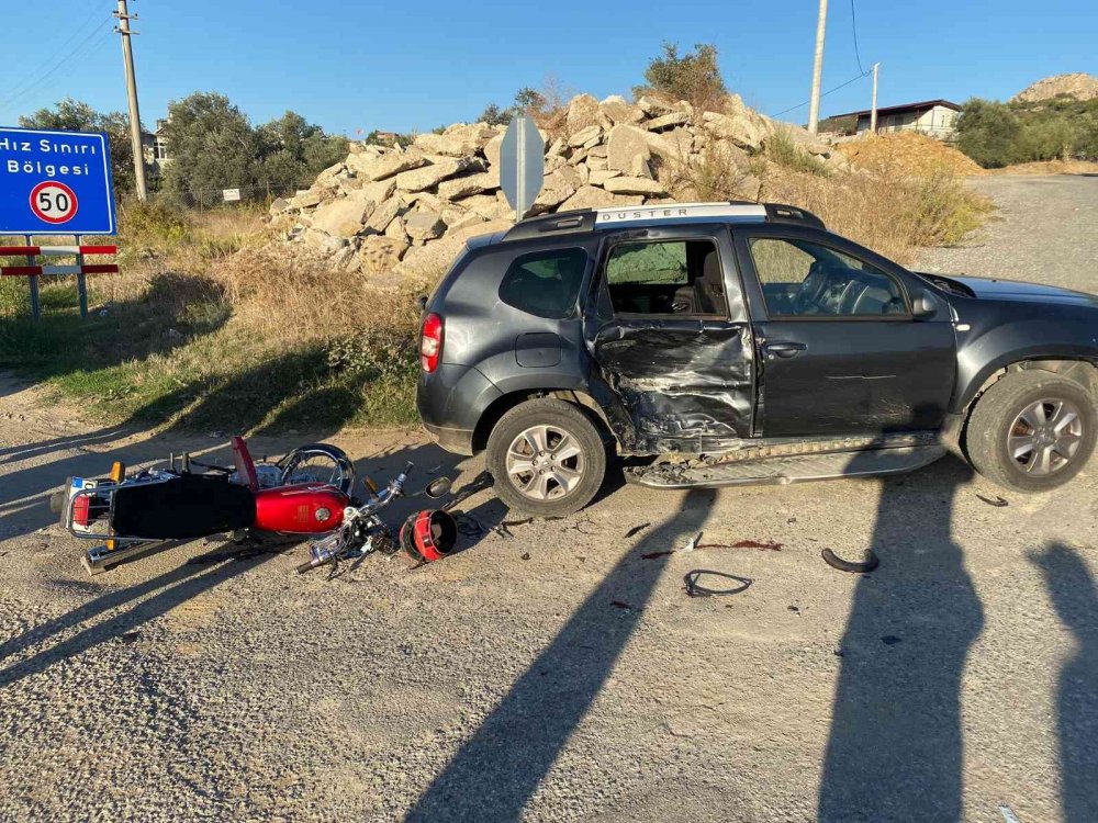 Manavgat'ta motosiklet otomobile çarptı! Burak Duman ağır yaralı
