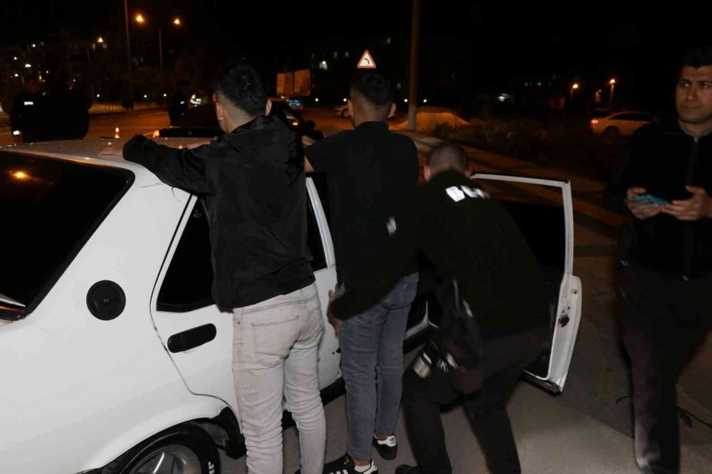 Aksaray’da  7 farklı noktada uygulama! Yakalanan 26 zanlıdan 9’u tutuklandı