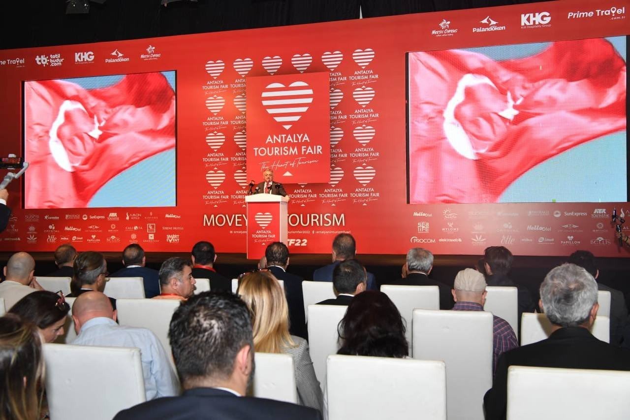 Hava yoluyla gelen turist sayısı 12 milyon 545 bin oldu, yıl sonu hedefi 13 milyon