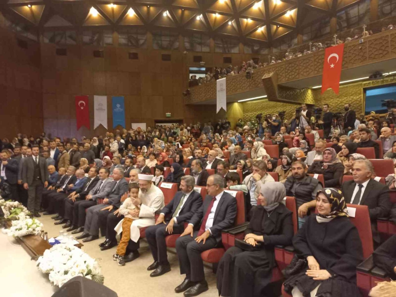 Diyanet İşleri Başkanı Erbaş: “Sizin vazifeniz Kur’an-ı, hayat rehberi olduğunu bütün insanlığa tanıtmak”
