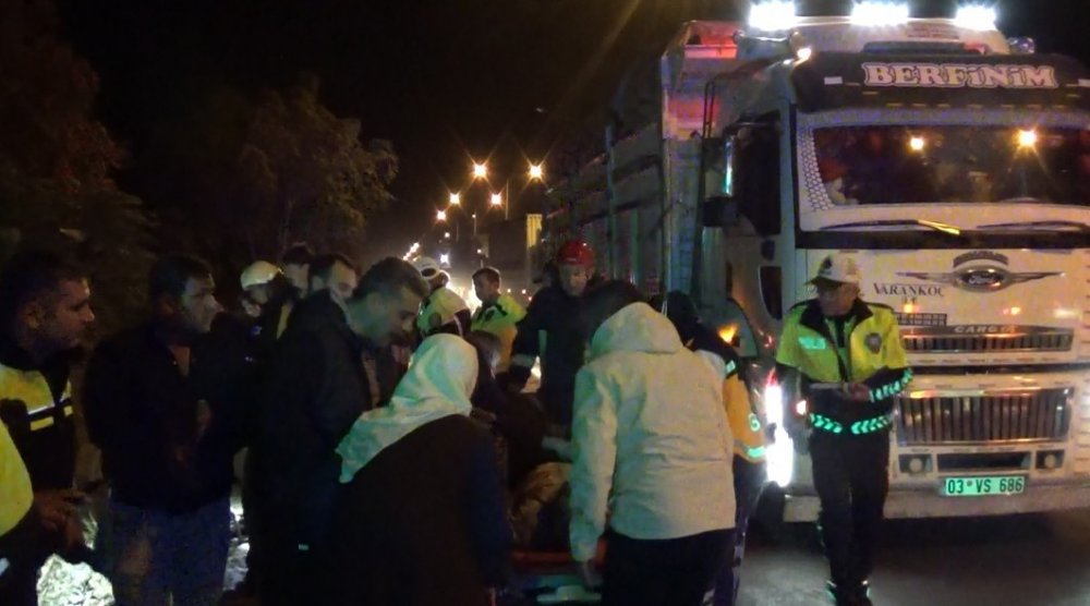 Kamyona çarpan araç takla atarak şarampole devrildi! İbrahim ve Hatice Tümer ağır yaralı