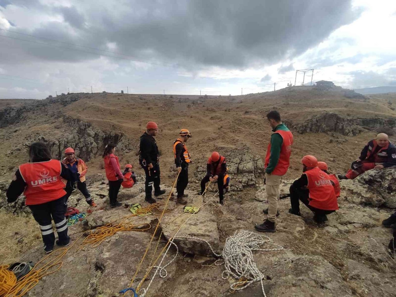 Komando eğitimlerini aratmayan UMKE eğitimi