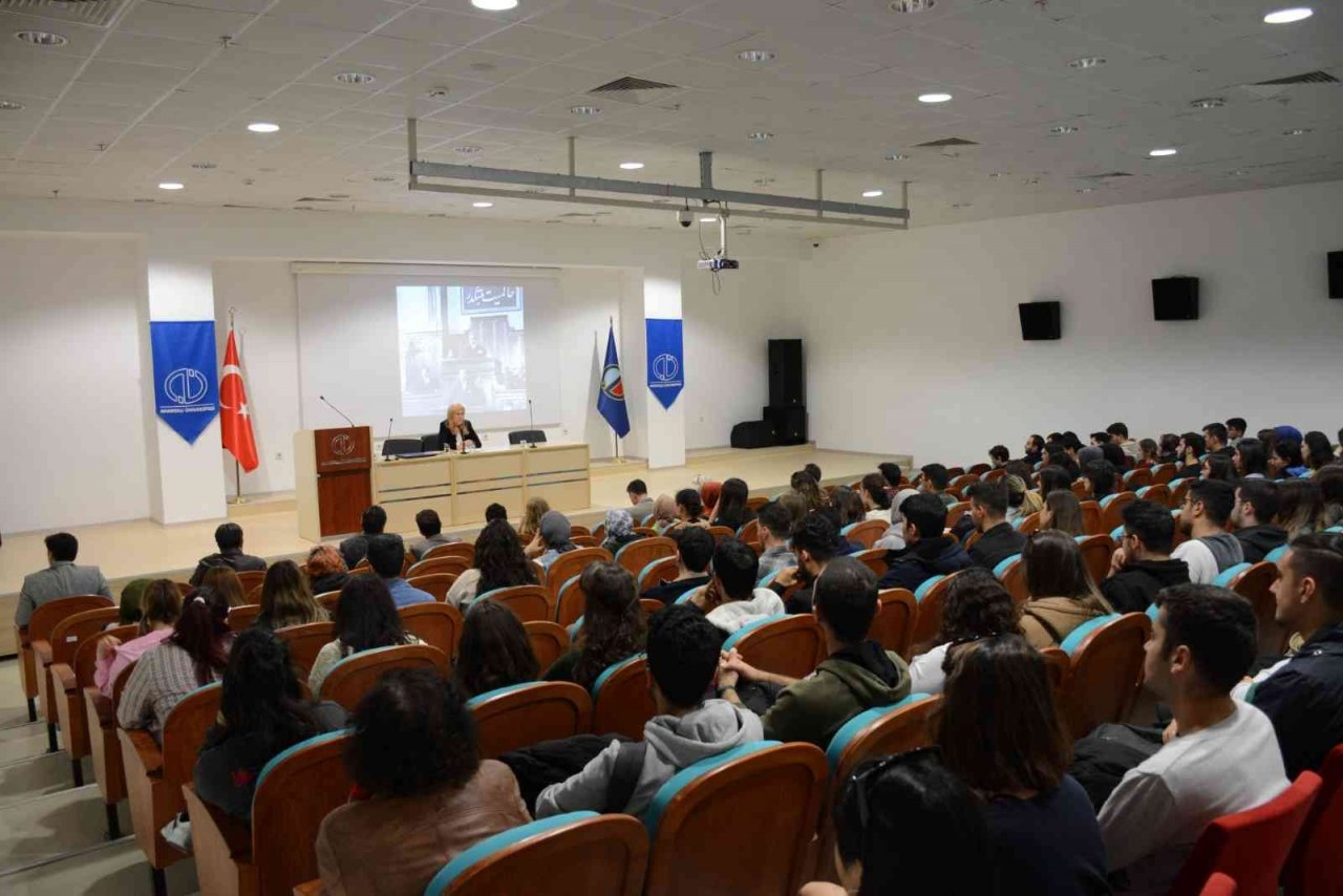 Eğitim Fakültesi’nde “Cumhuriyet Bayramı konferansı