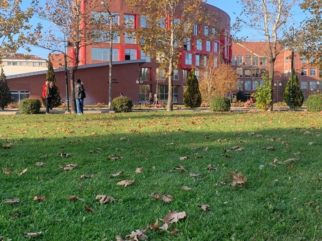 Anadolu Üniversitesi’nde eşsiz sonbahar manzaraları