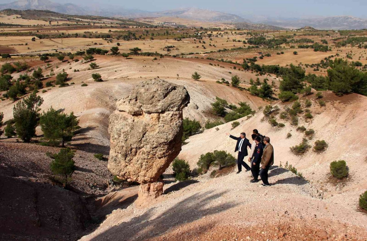 Doğa harikası ‘Kale Peri Bacaları’ turizme kazandırılmak isteniyor