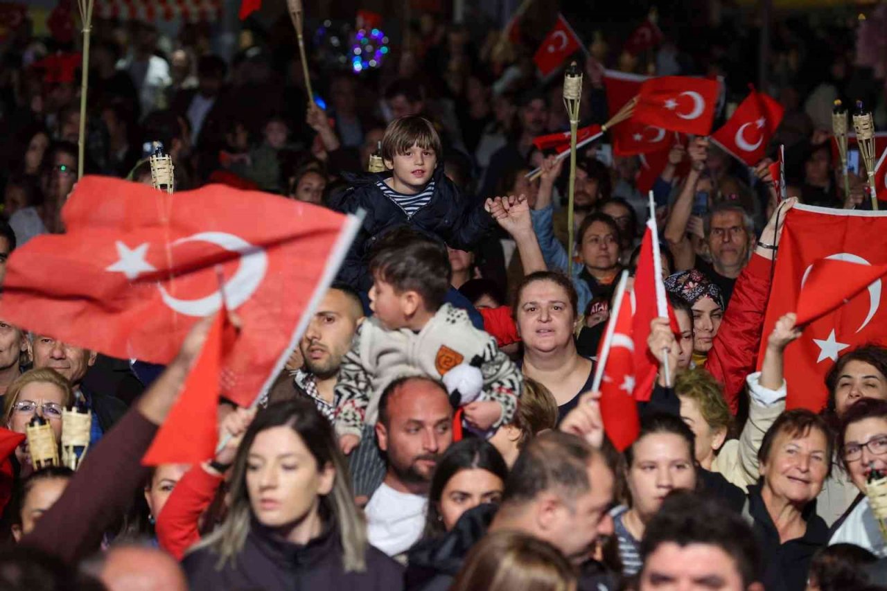 Buca’da 29 Ekim coşkusu