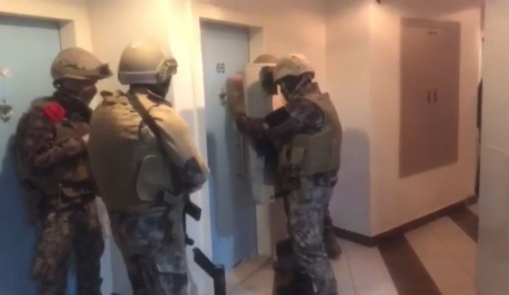 Diyarbakır’da  KONTRA-ATAK operasyonu! Yasa dışı bahis çetesi çökertildi! Kişisel verileri Deep Web'de satmışlar