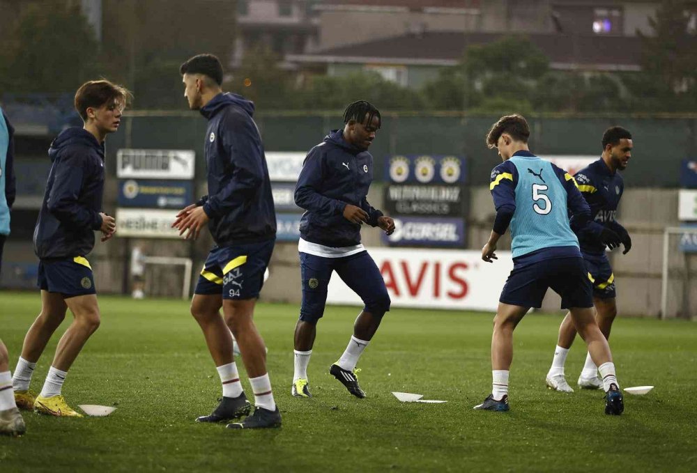 Fenerbahçe'de İstanbulspor maçı hazırlıkları tamam! Maç saat kaçta?
