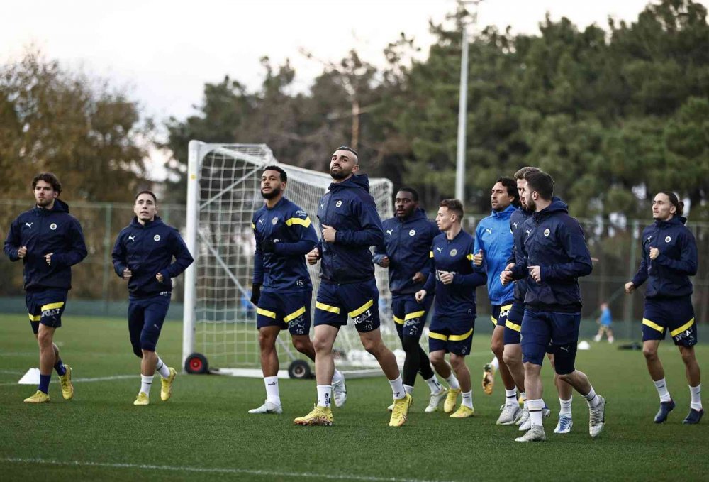Fenerbahçe'de İstanbulspor maçı hazırlıkları tamam! Maç saat kaçta?