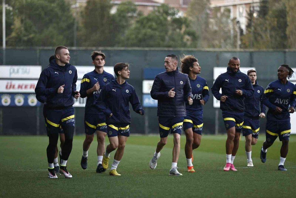 Fenerbahçe'de İstanbulspor maçı hazırlıkları tamam! Maç saat kaçta?