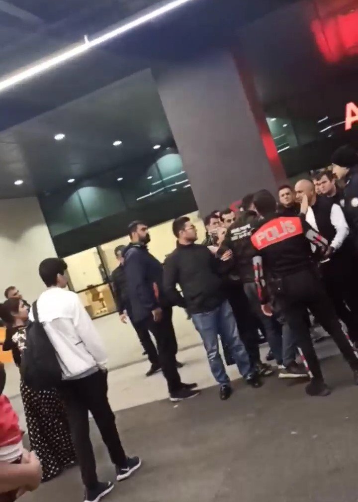 Maltepe’de düğünde husumetli iki aile arasında silahlı çatışma: 1’i ağır 5 yaralı