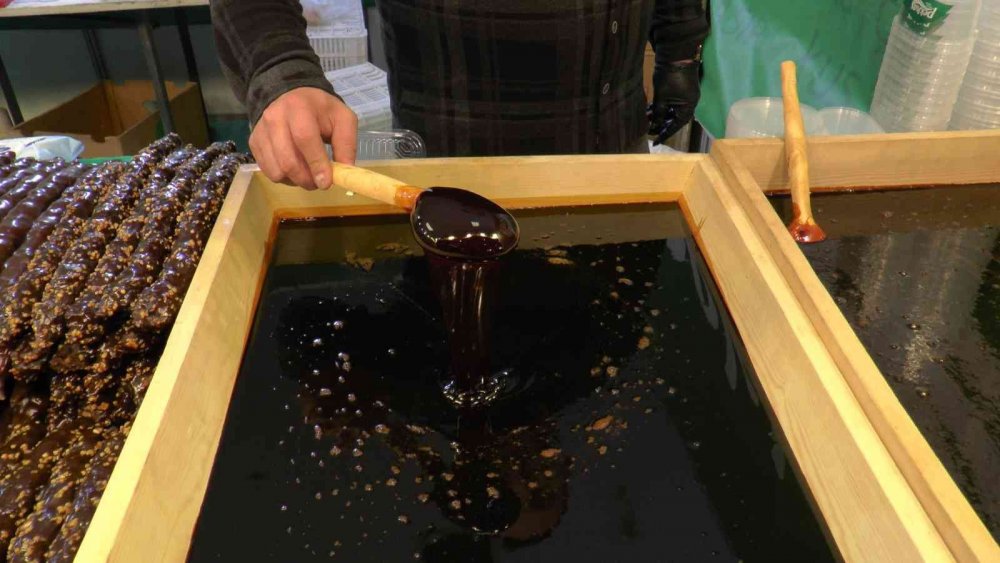 Kayseri'de 60 ilden 100'ü aşkın firmanın katıldığı Yöresel Ürünler Günleri'ne yoğun ilgi!