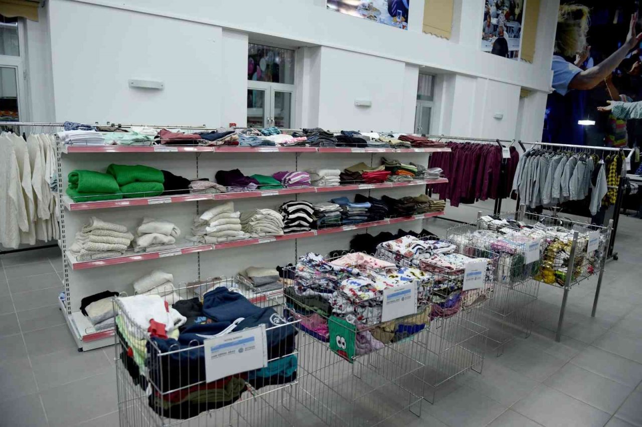 Adana’da "İhtiyaç Bankası" açıldı