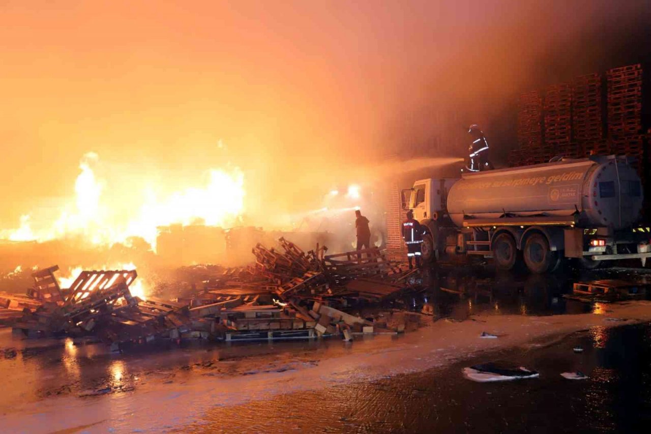 Gültak: "Çay Mahallesi’ne geçmiş olsun"