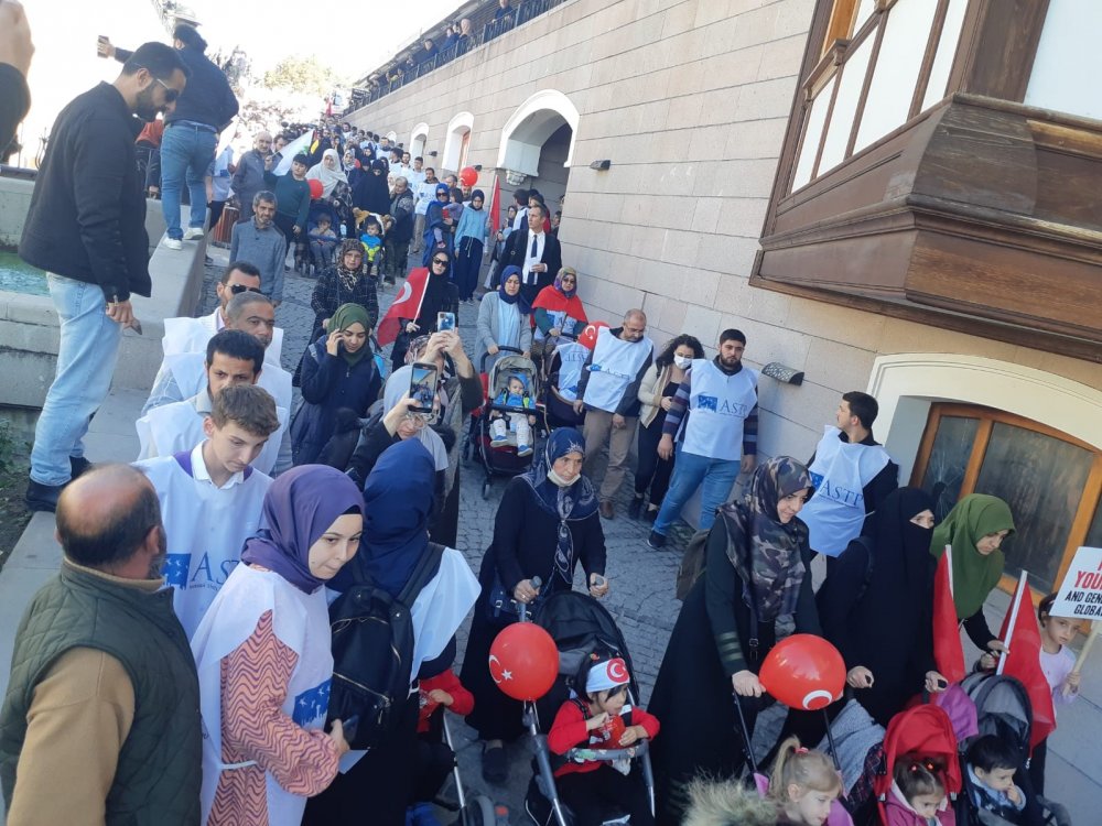 Ankara'da Büyük Aile Yürüyüşü! LGBT ve cinsiyetsiz toplum sapkınlığına meydan okudular