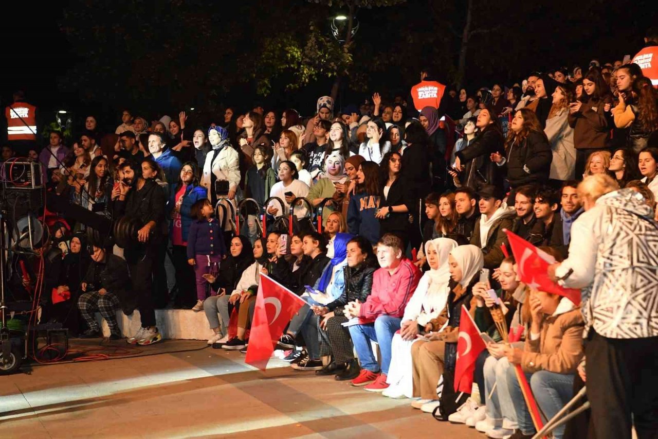 Bahçelievler’de Cumhuriyet Bayramı Coşkusu