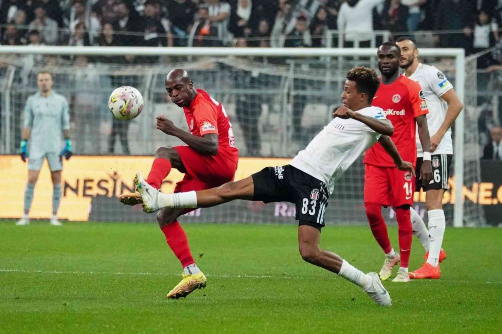Beşiktaş Ümraniyespor'u farklı mağlup etti
