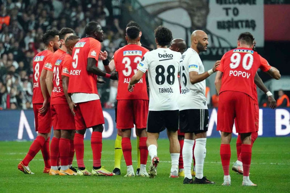 Beşiktaş Ümraniyespor'u farklı mağlup etti