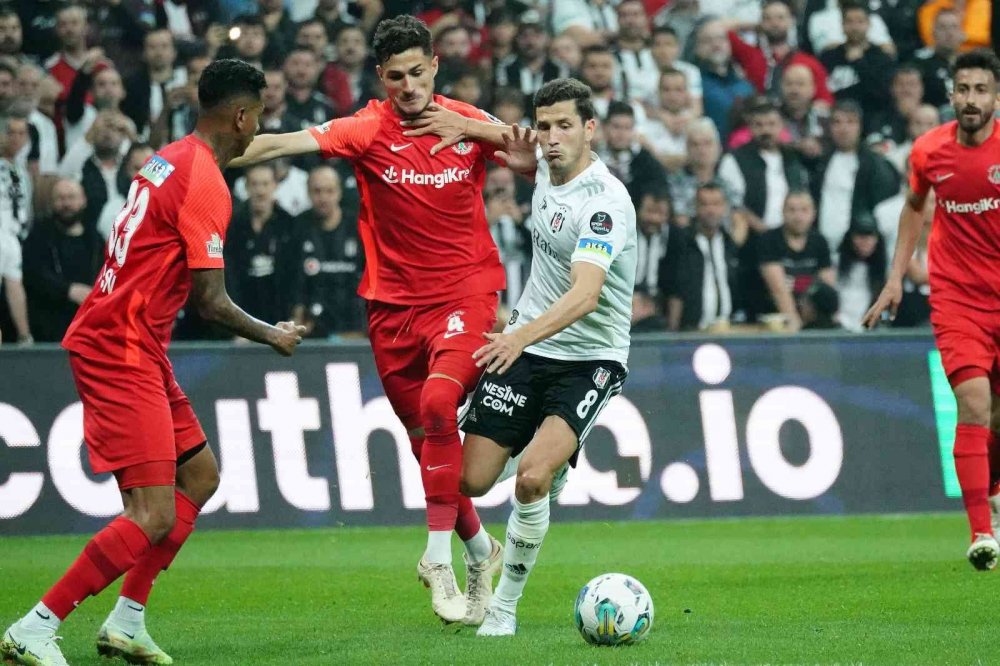 Beşiktaş Ümraniyespor'u farklı mağlup etti