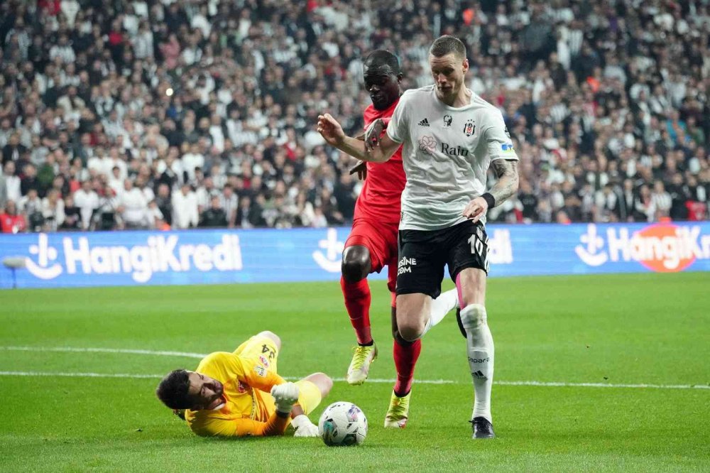 Beşiktaş Ümraniyespor'u farklı mağlup etti