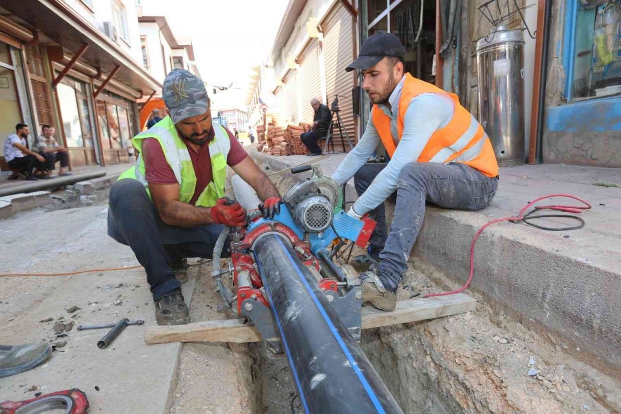 Başkan seçim öncesi söz vermişti, kent şantiye alanına döndü