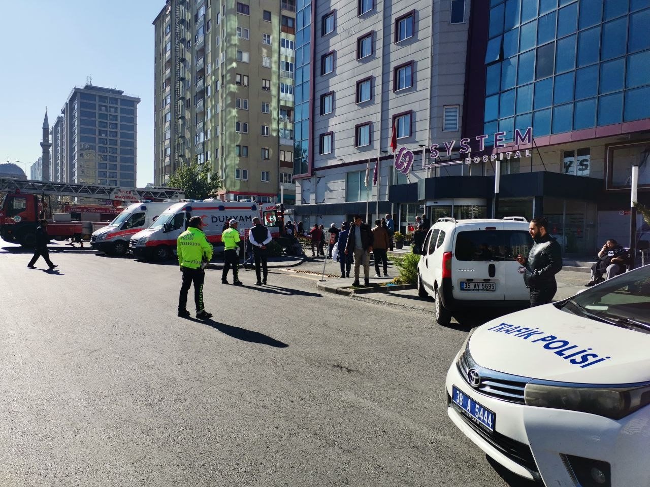 Hastanede yangın çıktı, hastalar tahliye edildi