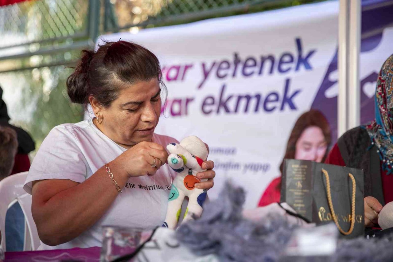 Mersin’de ’Evimiz Atölye’ projesi büyüyerek devam ediyor