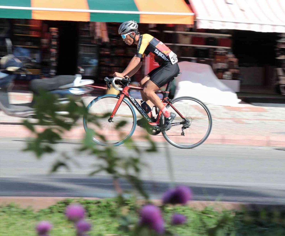 Türkiye Bisiklet Federasyonu Başkanı Müftüoğlu: Konya'da ülkemizi madalyaya götürecek bir tesisimiz var