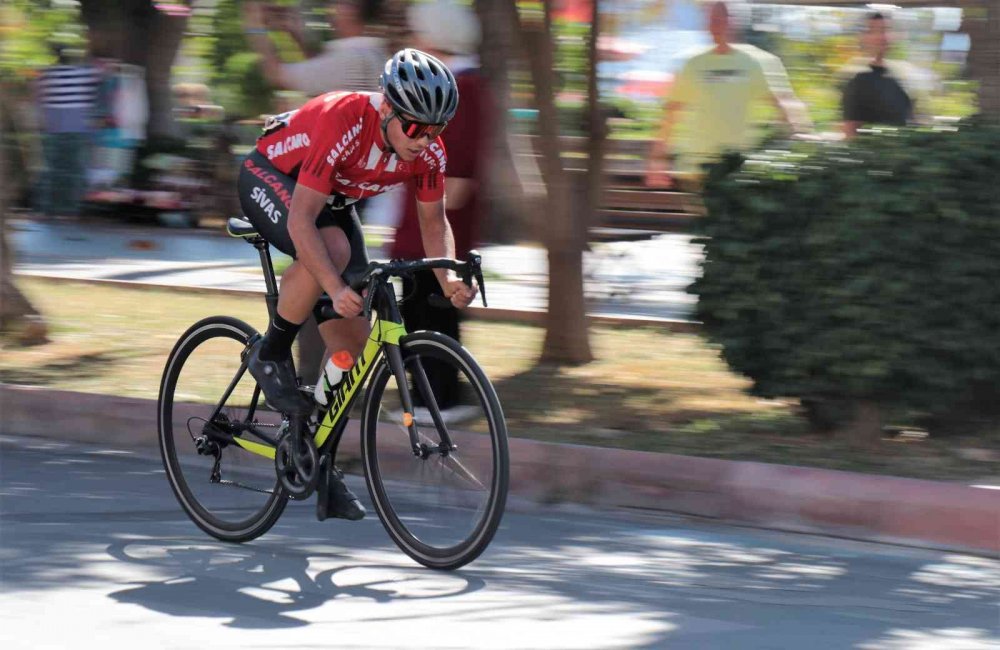 Türkiye Bisiklet Federasyonu Başkanı Müftüoğlu: Konya'da ülkemizi madalyaya götürecek bir tesisimiz var