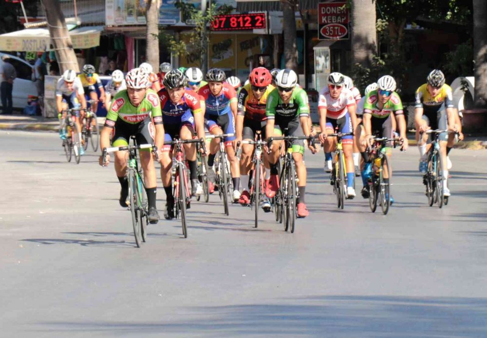 Türkiye Bisiklet Federasyonu Başkanı Müftüoğlu: Konya'da ülkemizi madalyaya götürecek bir tesisimiz var