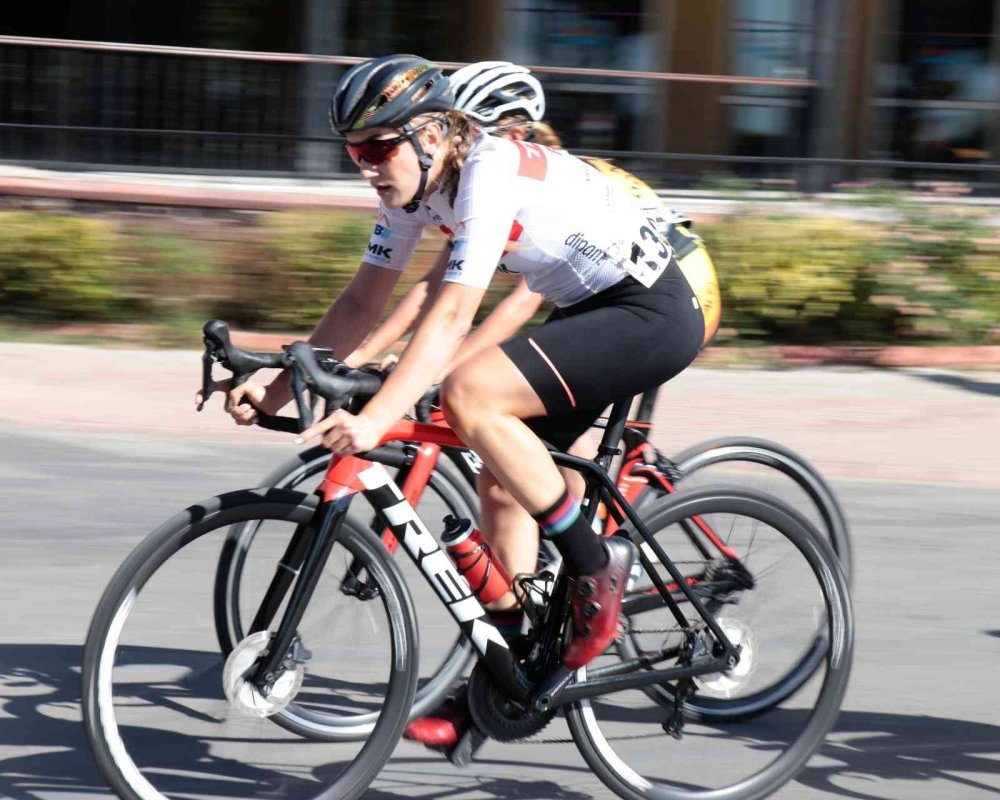 Türkiye Bisiklet Federasyonu Başkanı Müftüoğlu: Konya'da ülkemizi madalyaya götürecek bir tesisimiz var