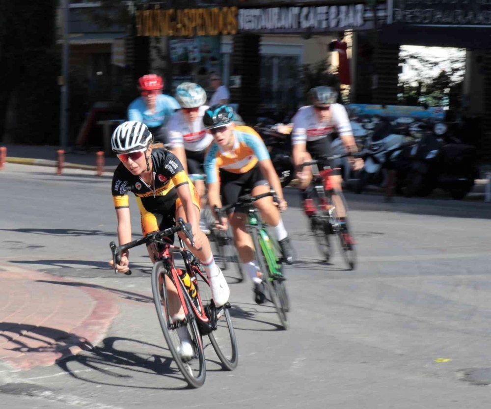 Türkiye Bisiklet Federasyonu Başkanı Müftüoğlu: Konya'da ülkemizi madalyaya götürecek bir tesisimiz var