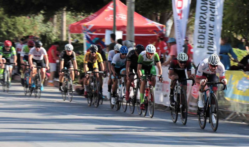 Türkiye Bisiklet Federasyonu Başkanı Müftüoğlu: Konya'da ülkemizi madalyaya götürecek bir tesisimiz var