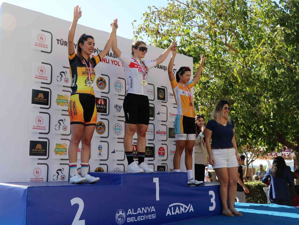 Türkiye Bisiklet Federasyonu Başkanı Müftüoğlu: Konya'da ülkemizi madalyaya götürecek bir tesisimiz var