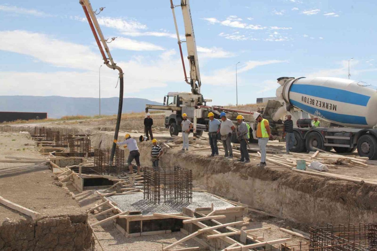 40 metrekare işyerinde kurulan Golonya, dünya markası olma yolunda ilerliyor